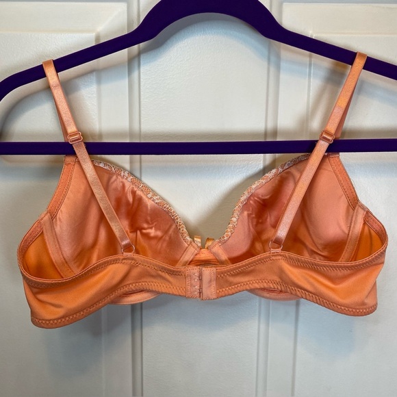 Fredricks of Hollywood Bra Size 34C Orange with Frilly Lace Accent RN#73120 - Picture 2 of 8
